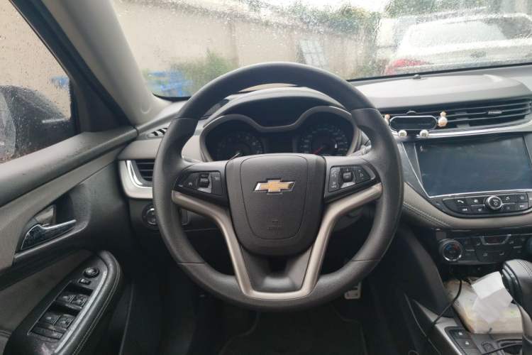 Used Chevrolet Malibu 2016 1.6T Automatic Luxury Edition Steering Wheel