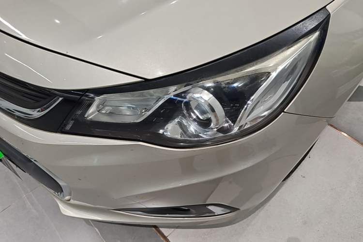 Used Chevrolet Malibu 2016 1.6T Automatic Comfort Edition Left Front Headlight