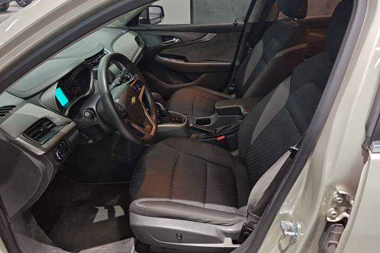 Used Chevrolet Malibu 2016 1.6T Automatic Comfort Edition Left Front Seat