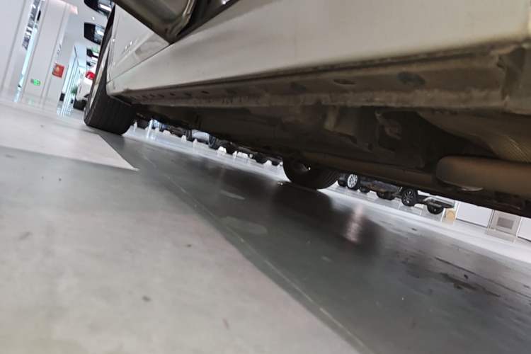 Used Chevrolet Malibu 2016 1.6T Automatic Comfort Edition Left Side Sill