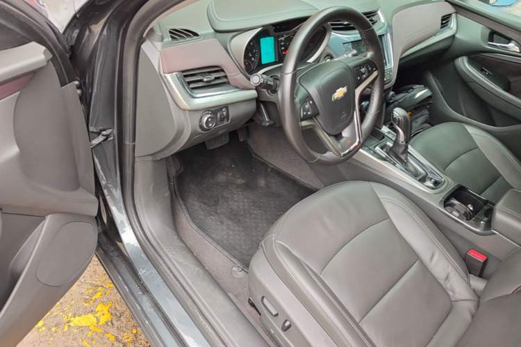 Used Chevrolet Malibu 2016 2.0L Automatic Luxury Edition Driver Seat