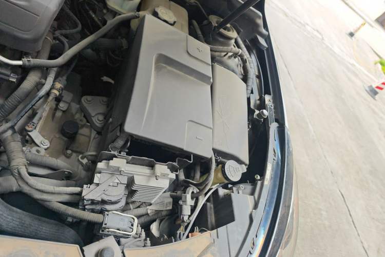 Used Chevrolet Malibu 2016 2.0L Automatic Luxury Edition Engine Bay Left