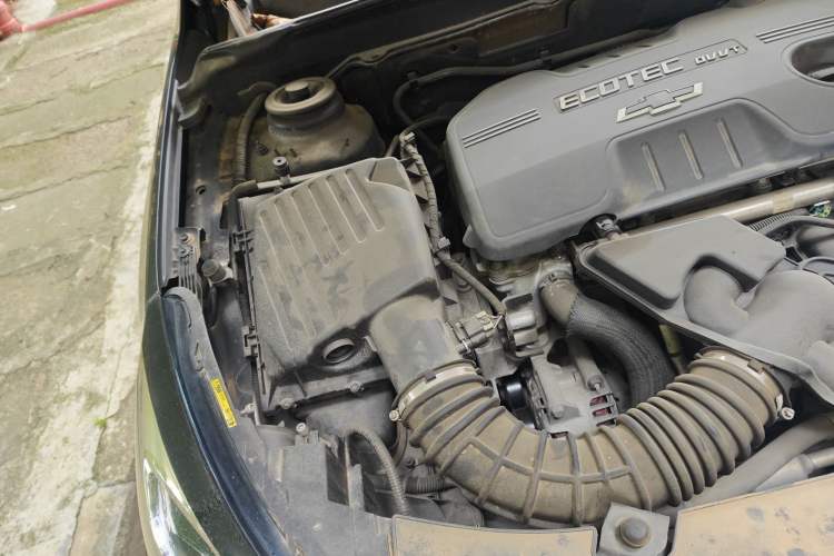 Used Chevrolet Malibu 2016 2.0L Automatic Luxury Edition Engine Bay Right