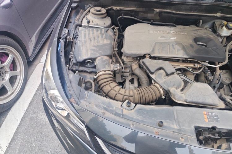 Used Chevrolet Malibu 2016 2.0L Automatic Luxury Edition Engine Bay Right