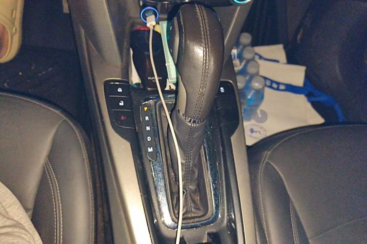 Used Chevrolet Malibu 2016 1.6T Automatic Luxury Edition Gear Lever