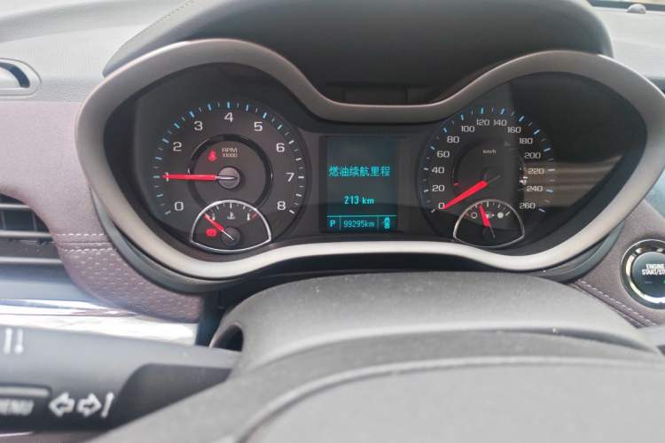 Used Chevrolet Malibu 2016 2.0L Automatic Luxury Edition Odometer Close Up