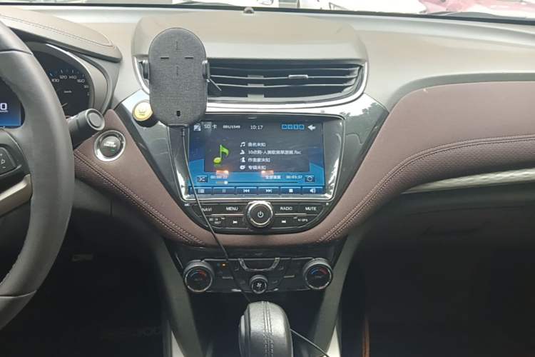 Used Chevrolet Malibu 2016 1.6T Automatic Luxury Edition Audio And AC Panel