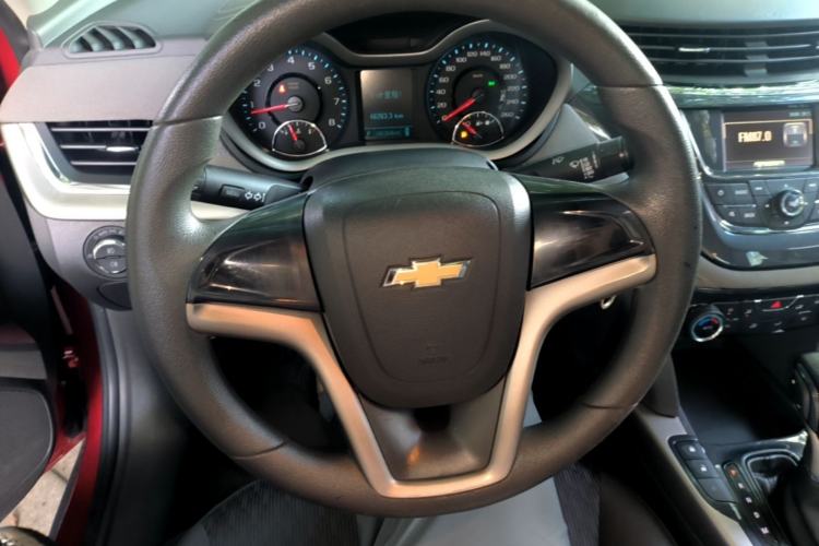 Used Chevrolet Malibu 2016 2.0L Automatic Comfort Edition Center Console