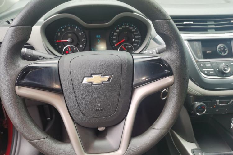 Used Chevrolet Malibu 2016 2.0L Automatic Comfort Edition Center Console