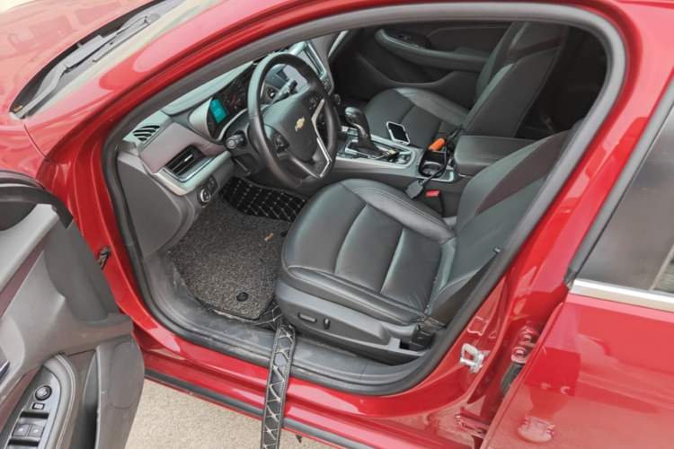 Used Chevrolet Malibu 2016 2.0L Automatic Luxury Edition Driver Seat