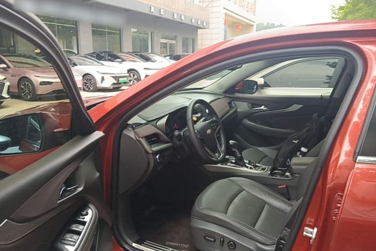 Used Chevrolet Malibu 2016 1.6T Automatic Luxury Edition Driver Seat
