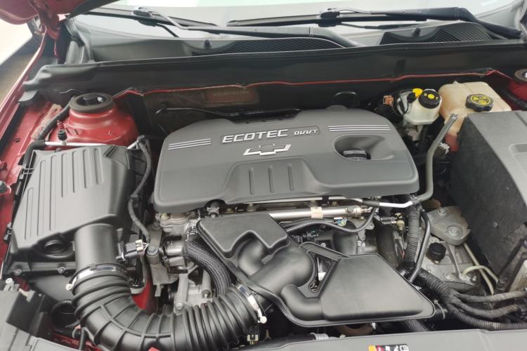 Used Chevrolet Malibu 2016 2.0L Automatic Comfort Edition Engine Bay