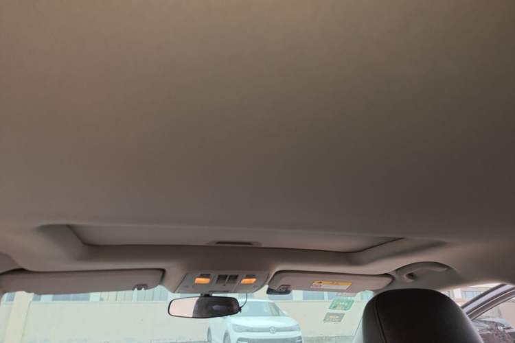 Used Chevrolet Malibu 2016 2.0L Automatic Luxury Edition Headliner