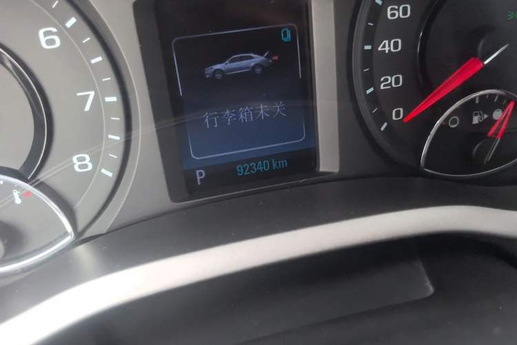 Used Chevrolet Malibu 2016 1.6T Automatic Luxury Edition Odometer Close Up