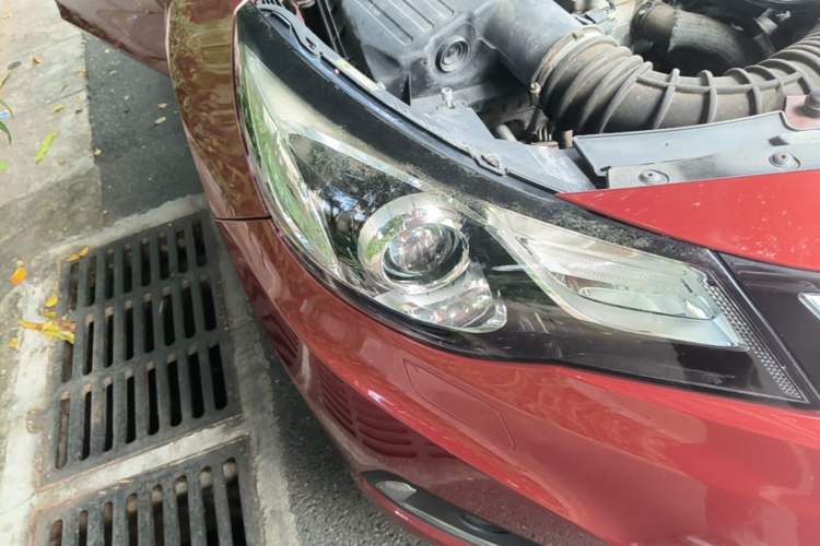 Used Chevrolet Malibu 2016 2.0L Automatic Luxury Edition Right Front Headlight