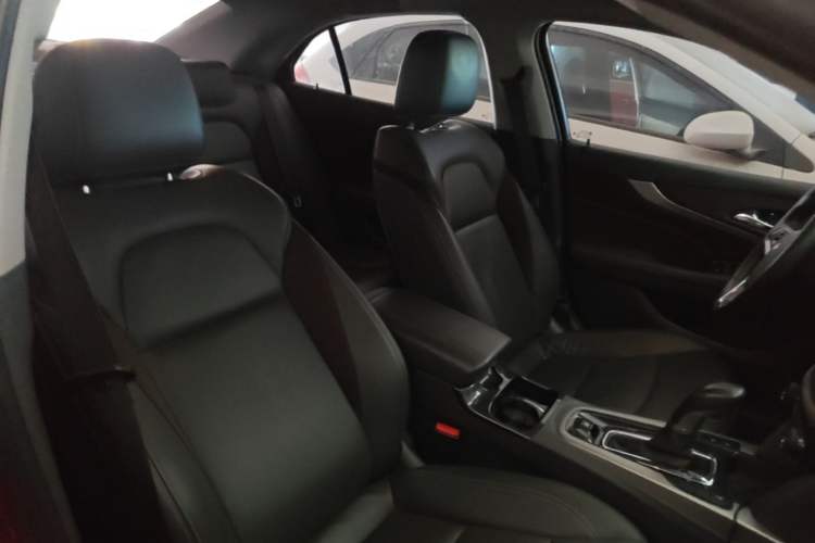 Used Chevrolet Malibu 2016 2.0L Automatic Luxury Edition Right Front Seat