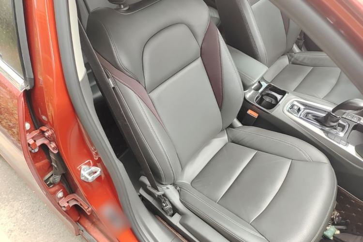 Used Chevrolet Malibu 2016 2.0L Automatic Luxury Edition Right Front Seat