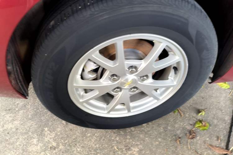 Used Chevrolet Malibu 2016 2.0L Automatic Comfort Edition Right Rear Wheel Hub
