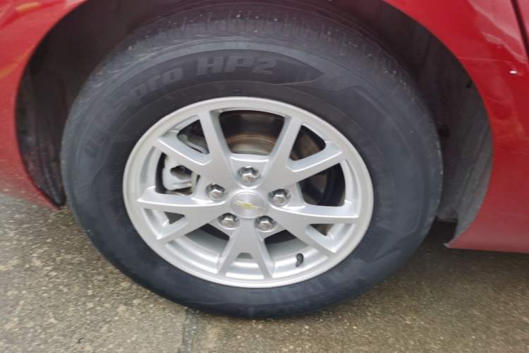 Used Chevrolet Malibu 2016 2.0L Automatic Comfort Edition Right Rear Wheel Hub