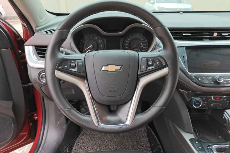 Used Chevrolet Malibu 2016 2.0L Automatic Luxury Edition Steering Wheel