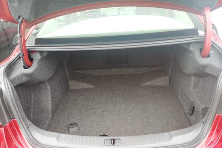 Used Chevrolet Malibu 2016 2.0L Automatic Comfort Edition Trunk