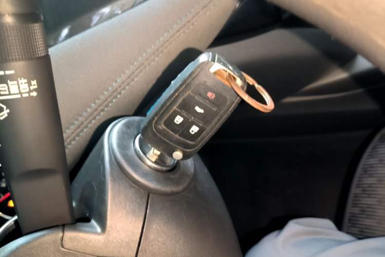 Used Chevrolet Malibu 2016 2.0L Automatic Comfort Edition Vehicle Key