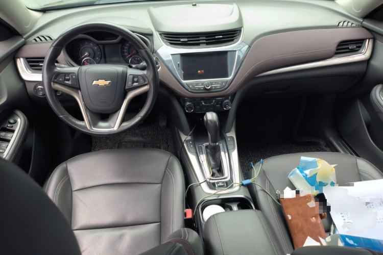 Used Chevrolet Malibu 2016 2.0L Automatic Luxury Edition Center Console