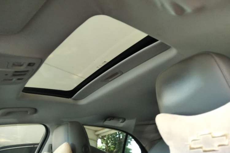 Used Chevrolet Malibu 2016 1.6T Automatic Luxury Edition Headliner