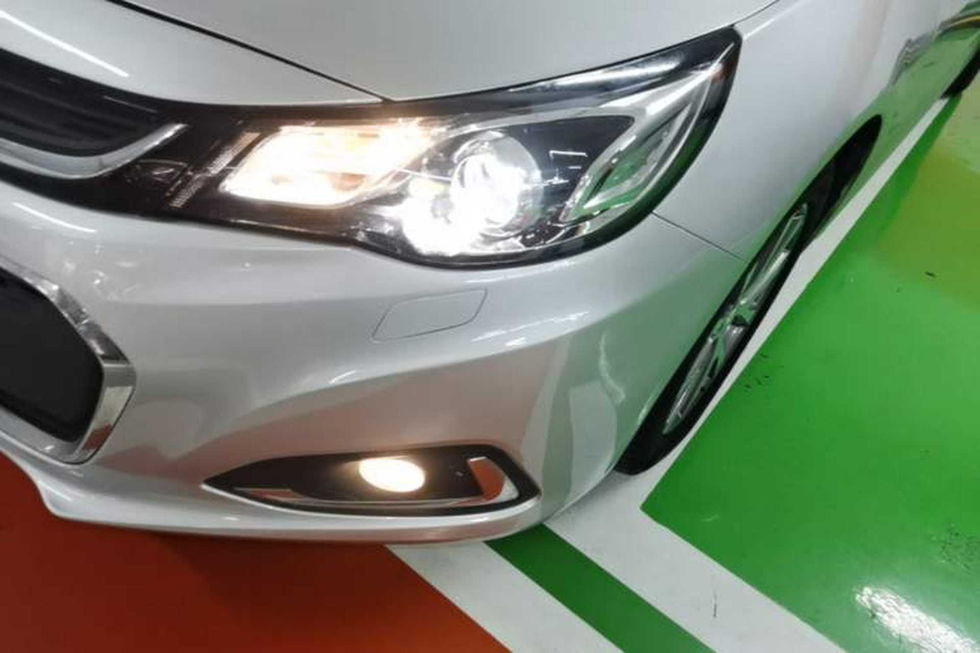 Used Chevrolet Malibu 2016 2.0L Automatic Luxury Edition Left Front Headlight