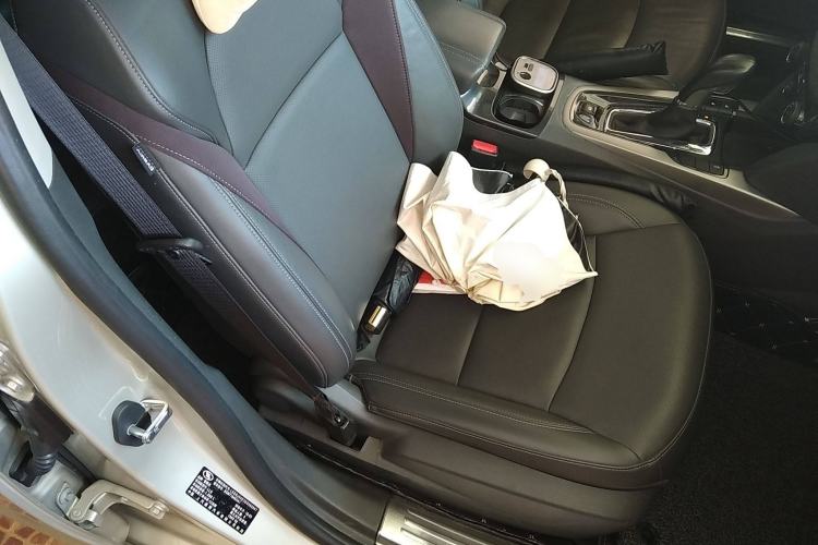 Used Chevrolet Malibu 2016 1.6T Automatic Luxury Edition Right Front Seat