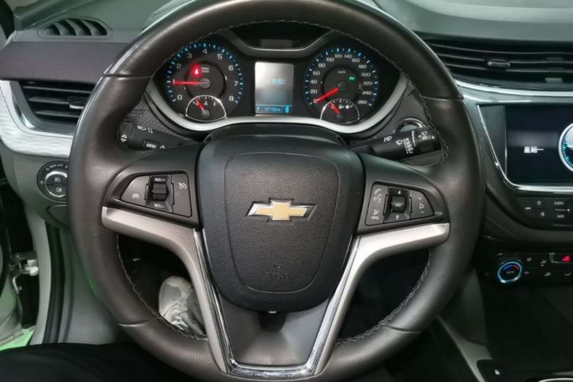 Used Chevrolet Malibu 2016 2.0L Automatic Luxury Edition Steering Wheel