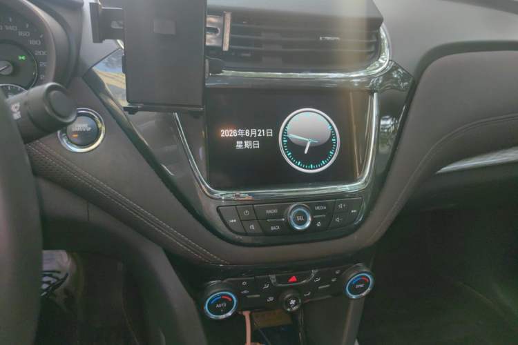 Used Chevrolet Malibu 2016 1.6T Automatic Luxury Edition Audio And AC Panel