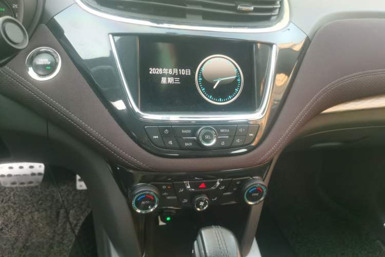 Used Chevrolet Malibu 2016 1.6T Automatic Luxury Edition Audio And AC Panel