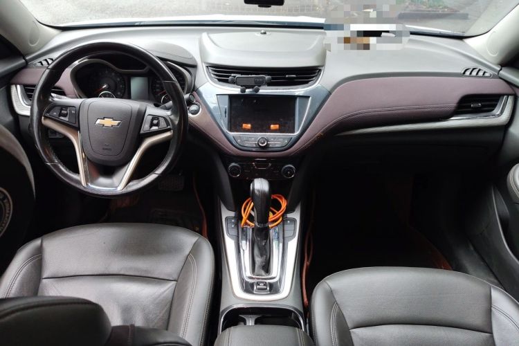 Used Chevrolet Malibu 2016 2.0L Automatic Luxury Edition Center Console