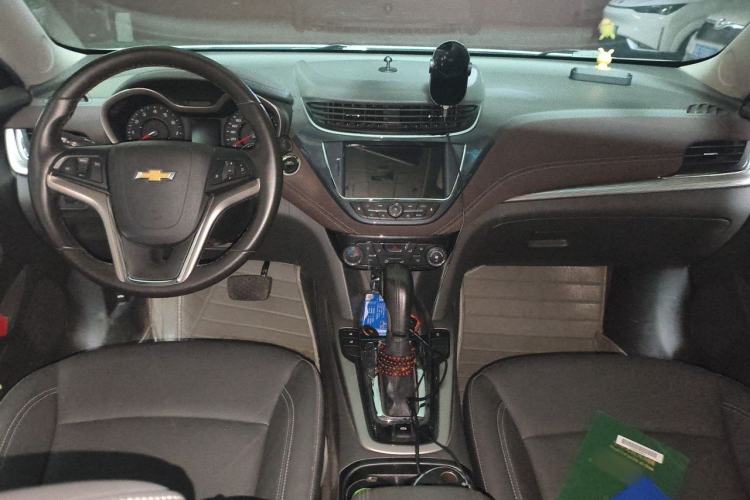Used Chevrolet Malibu 2016 2.4L Automatic Luxury Edition Center Console