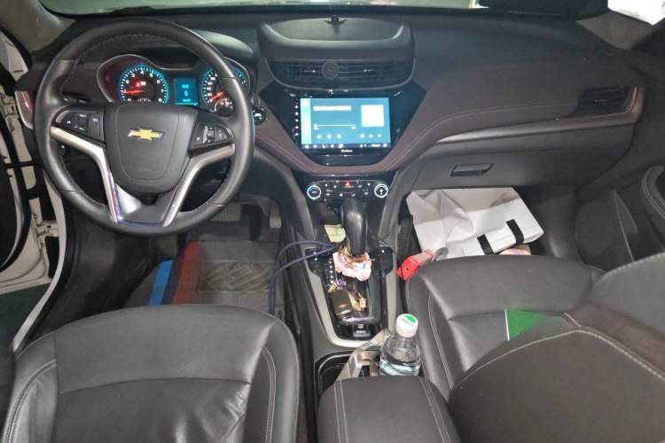 Used Chevrolet Malibu 2016 2.4L Automatic Luxury Edition Center Console