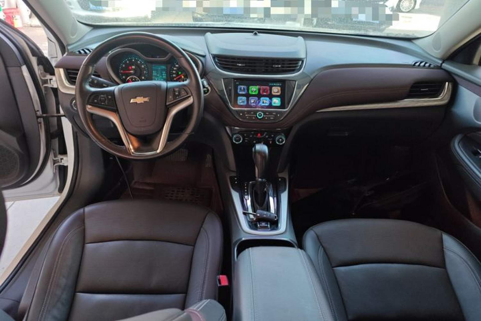 Used Chevrolet Malibu 2016 2.0L Automatic Luxury Edition Center Console