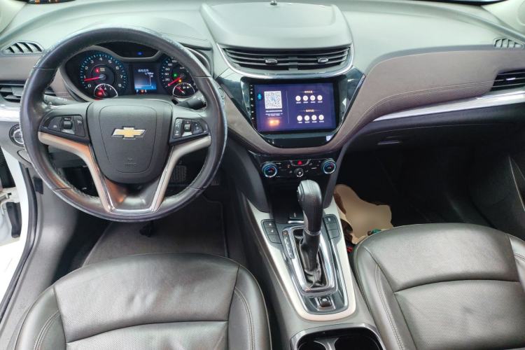 Used Chevrolet Malibu 2016 1.6T Automatic Luxury Edition Center Console