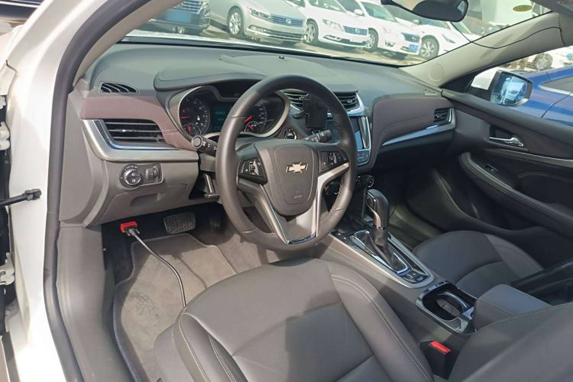 Used Chevrolet Malibu 2016 2.0L Automatic Luxury Edition Center Console