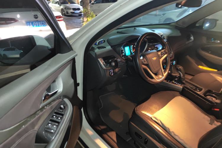 Used Chevrolet Malibu 2016 2.0L Automatic Luxury Edition Driver Seat