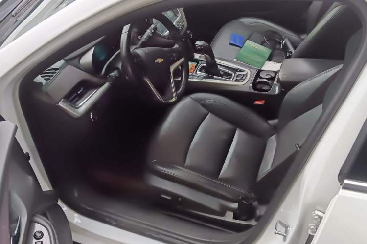 Used Chevrolet Malibu 2016 2.4L Automatic Luxury Edition Driver Seat