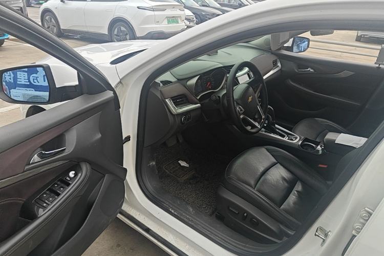Used Chevrolet Malibu 2016 1.6T Automatic Luxury Edition Driver Seat