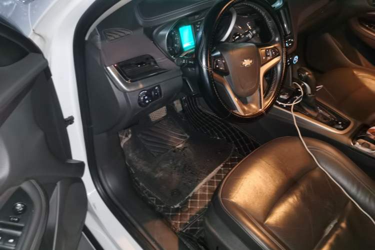 Used Chevrolet Malibu 2016 2.0L Automatic Luxury Edition Driver Seat
