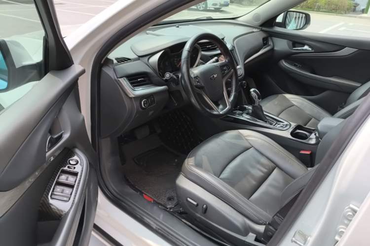 Used Chevrolet Malibu 2016 2.0L Automatic Luxury Edition Driver Seat