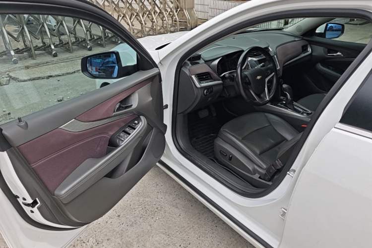 Used Chevrolet Malibu 2016 2.0L Automatic Luxury Edition Driver Seat