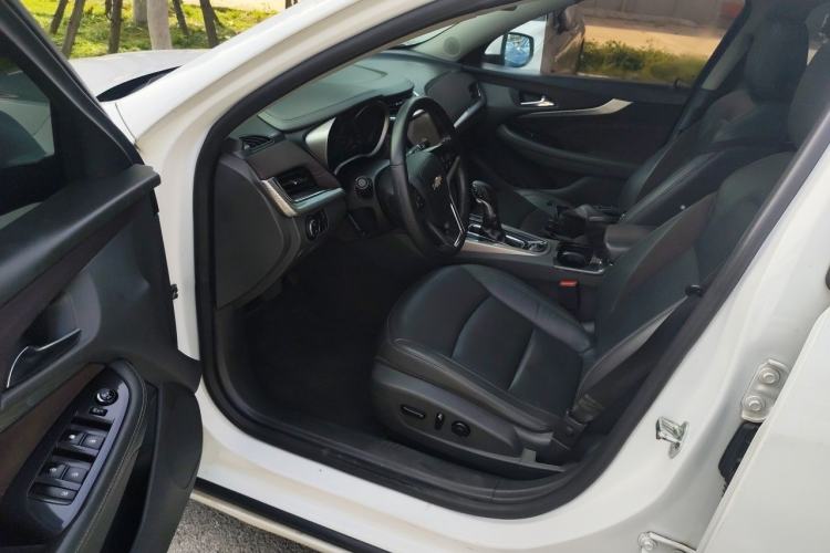 Used Chevrolet Malibu 2016 1.6T Automatic Luxury Edition Driver Seat