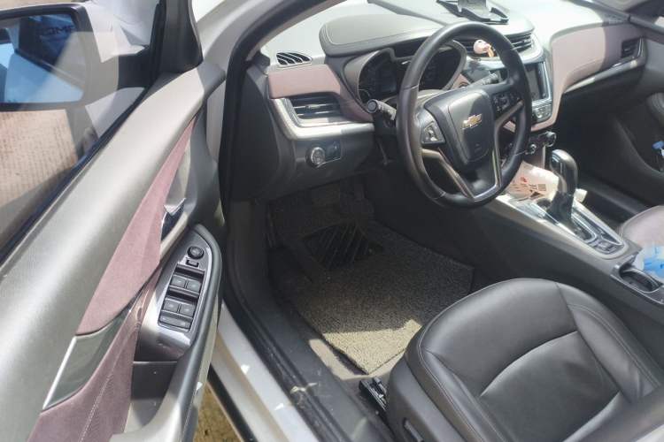 Used Chevrolet Malibu 2016 1.6T Automatic Luxury Edition Driver Seat