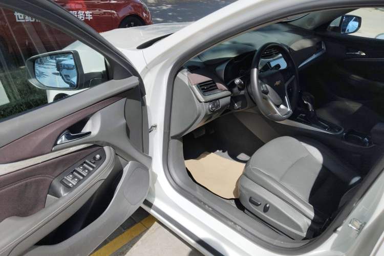 Used Chevrolet Malibu 2016 2.4L Automatic Luxury Edition Driver Seat