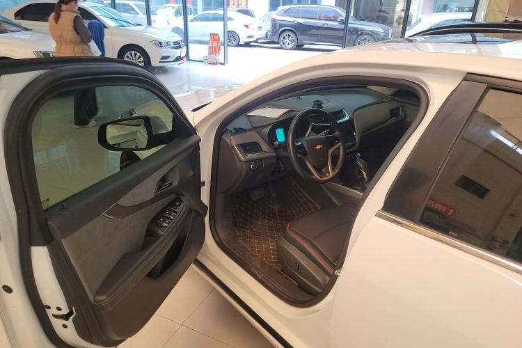 Used Chevrolet Malibu 2016 1.6T Automatic Comfort Edition Driver Seat