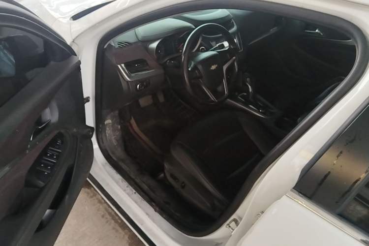 Used Chevrolet Malibu 2016 2.0L Automatic Luxury Edition Driver Seat